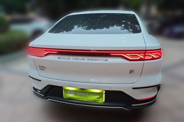 BYD Han 2022, 23400 км, за 15322 USD
