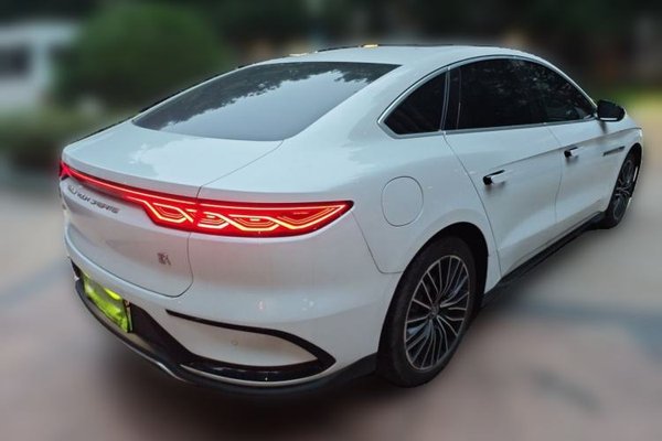 BYD Han 2022, 23400 км, за 15322 USD - фото 6