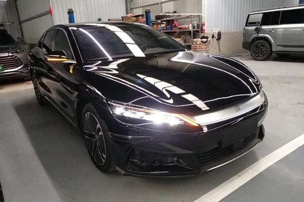 BYD Han 2023, 15300 км, за 21832 USD