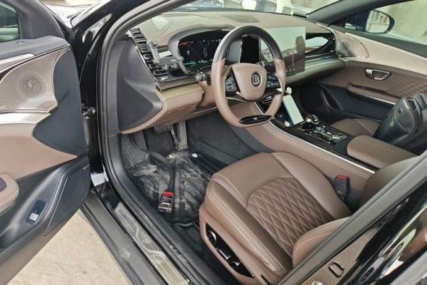BYD Han 2023, 31100 км, за 19425 USD - фото 24