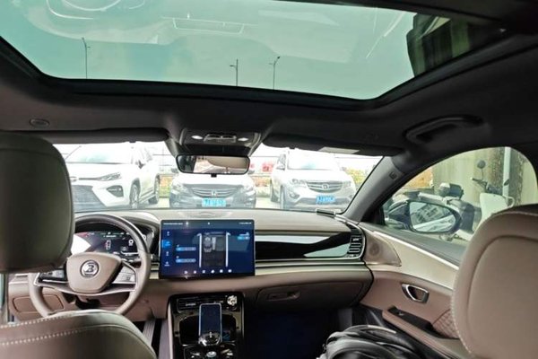 BYD Han 2023, 31100 км, за 19425 USD - фото 26