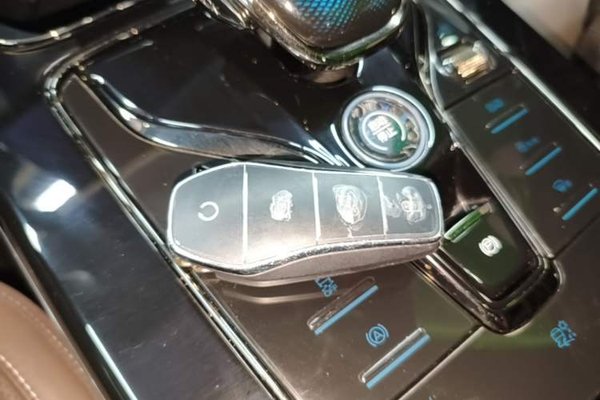 BYD Han 2023, 55100 км, за 16250 USD - фото 12