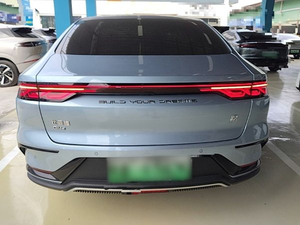 BYD Han 2023, 11800 км, за 18536 USD