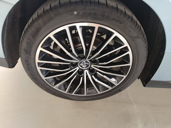 BYD Han 2023, 11800 км, за 18536 USD - фото 10