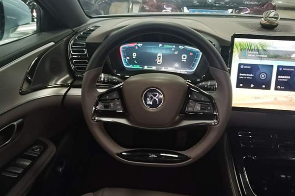 BYD Han 2023, 61100 км, за 15984 USD - фото 13