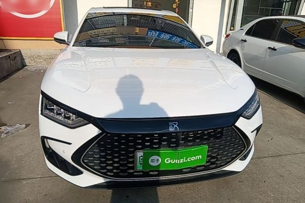 BYD Han 2023, 32400 км, за 17399 USD