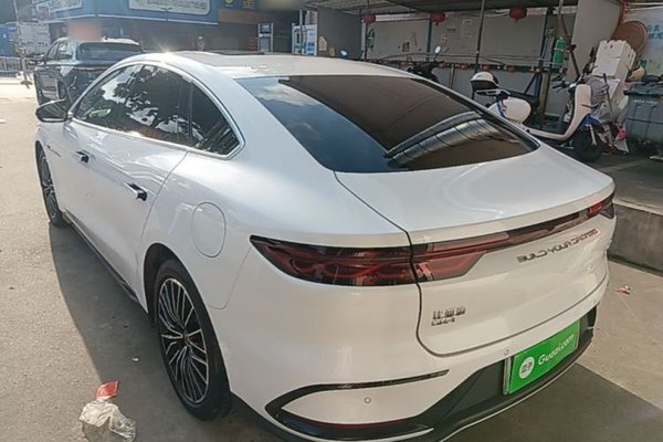 BYD Han 2023, 32400 км, за 17399 USD