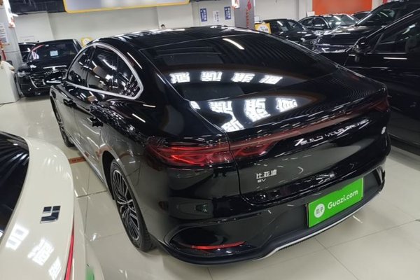 BYD Han 2024, 21600 км, за 19925 USD