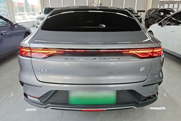 BYD Han 2024, 72000 км, за 19573 USD