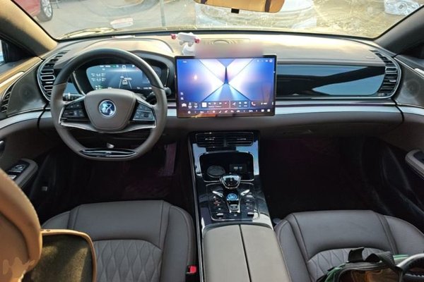 BYD Han 2024, 15500 км, за 18817 USD - фото 13
