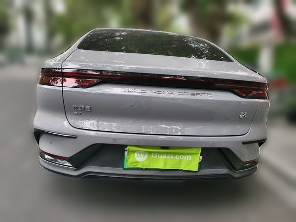 BYD Han 2025, 12800 км, за 23487 USD