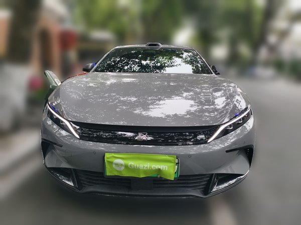 BYD Han 2025, 12800 км, за 23487 USD