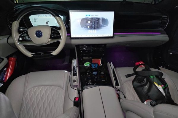 BYD Han 2025, 23000 км, за 18679 USD - фото 6