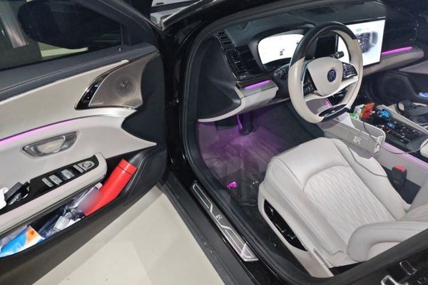 BYD Han 2025, 23000 км, за 18679 USD - фото 13