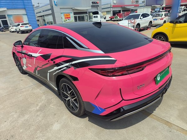 BYD Han L 2025, 1500 км, за 31933 USD