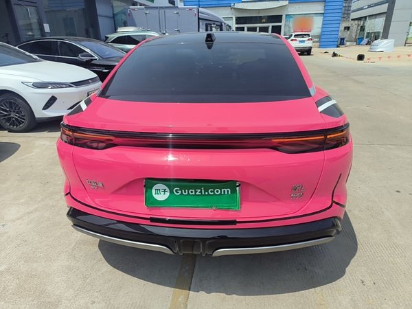 BYD Han L 2025, 1500 км, за 31933 USD