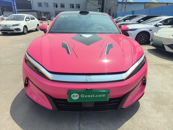 BYD Han L 2025, 1500 км, за 31933 USD