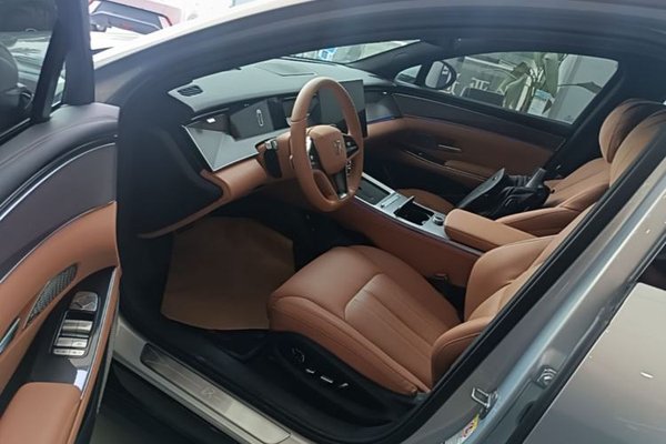 BYD Han L 2025, 3100 км, за 29801 USD - фото 19