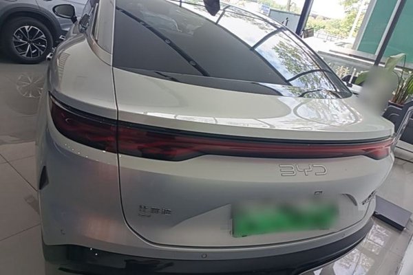 BYD Han L 2025, 3100 км, за 29801 USD