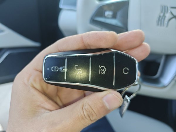 BYD Han L 2025, 31500 км, за 27235 USD - фото 9
