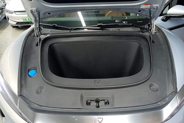 BYD Han L 2025, 44900 км, за 27753 USD - фото 38