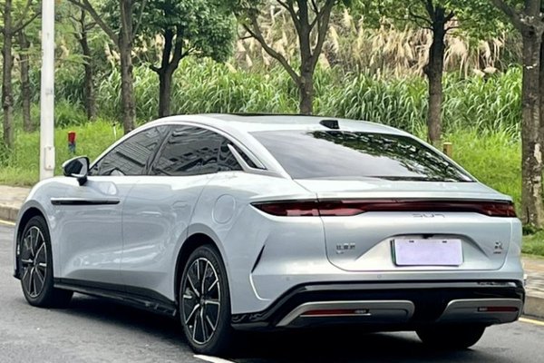 BYD Han L 2025, 44900 км, за 27753 USD - фото 17