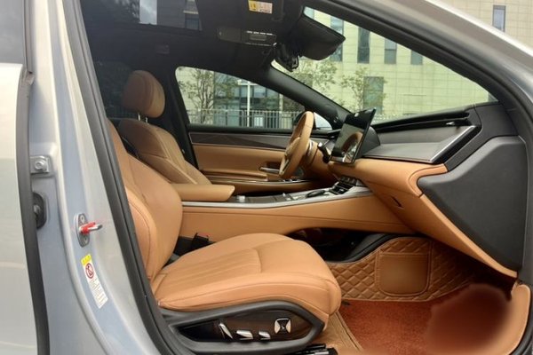 BYD Han L 2025, 44900 км, за 27753 USD - фото 36