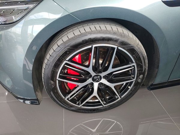 BYD Han L 2025, 4200 км, за 28053 USD - фото 8