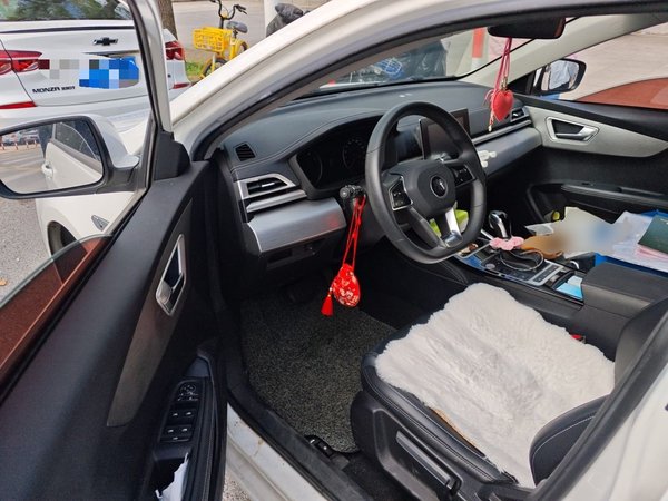 BYD Qin 2019, 71000 км, за 4175 USD - фото 17