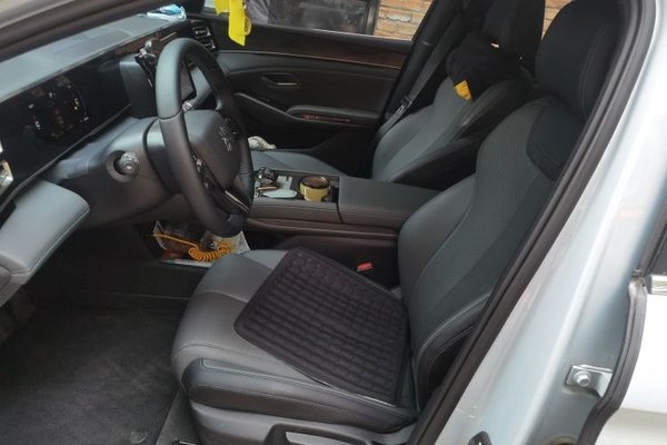 BYD Qin L 2024, 23400 км, за 11622 USD - фото 12
