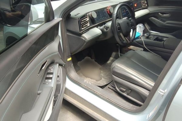 BYD Qin L 2024, 50800 км, за 12125 USD - фото 13