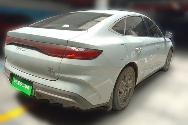 BYD Qin L 2024, 50800 км, за 12125 USD
