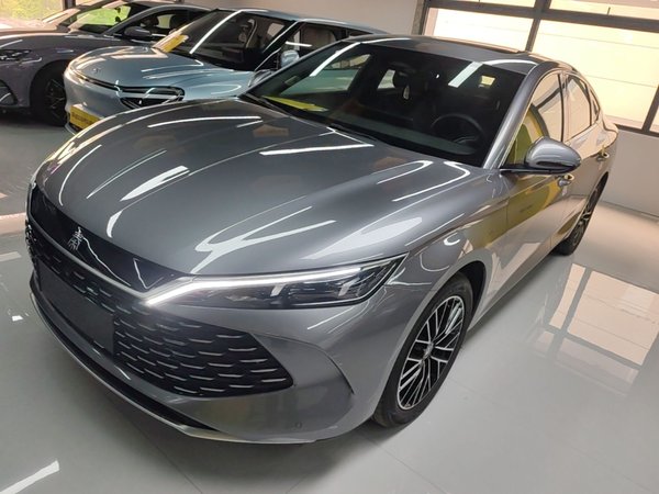 BYD Qin L · 2024 год