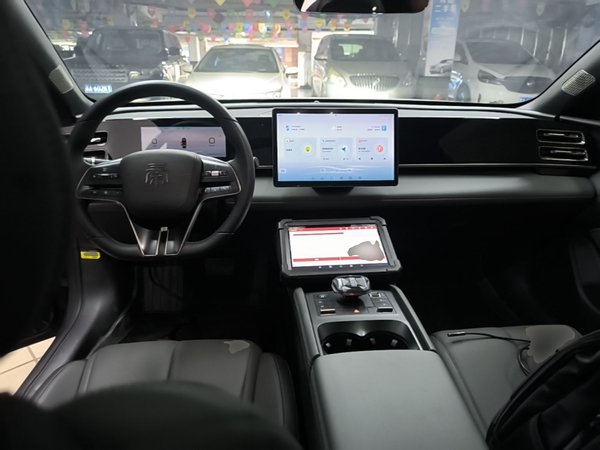 BYD Qin L 2024, 22000 км, за 13190 USD - фото 13