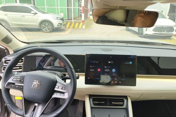 BYD Qin L 2024, 28300 км, за 11133 USD - фото 12