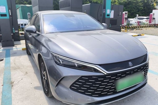 BYD Qin L 2024, 28300 км, за 11133 USD