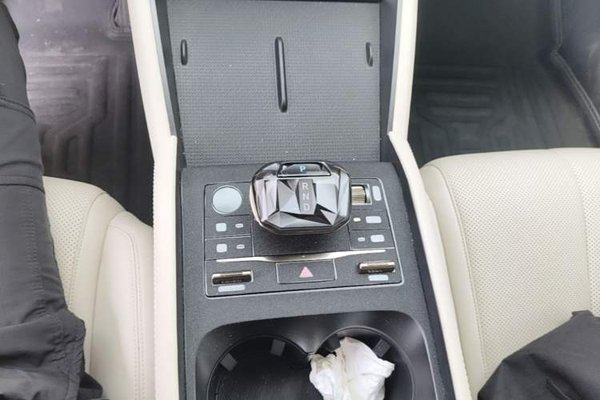 BYD Qin L 2024, 28300 км, за 11133 USD - фото 16