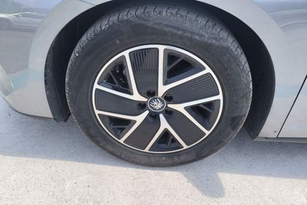 BYD Qin L 2024, 28300 км, за 11133 USD - фото 10