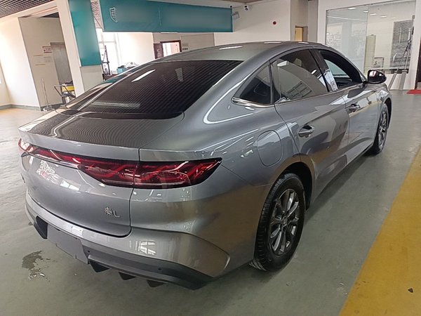 BYD Qin L 2024, 6400 км, за 10471 USD