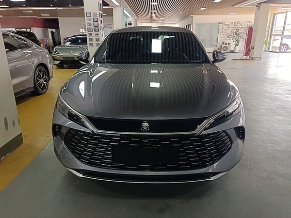 BYD Qin L 2024, 6400 км, за 10471 USD