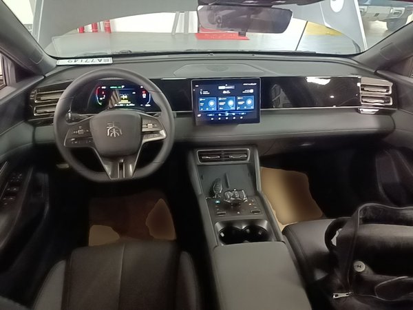BYD Qin L 2024, 6400 км, за 10471 USD - фото 13