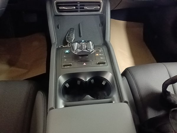 BYD Qin L 2024, 6400 км, за 10471 USD - фото 17