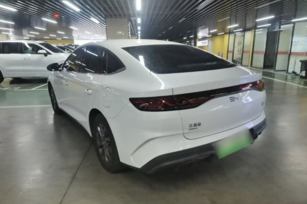 BYD Qin L 2024, 2800 км, за 11032 USD