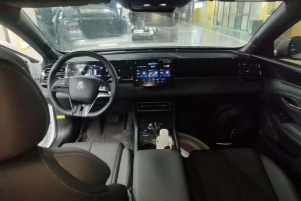 BYD Qin L 2024, 3900 км, за 10988 USD - фото 13