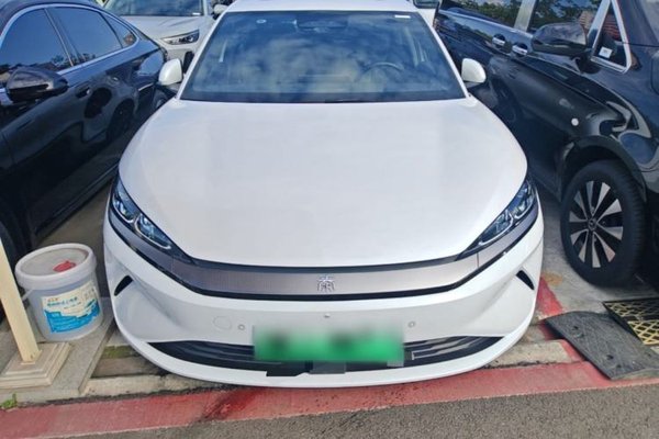 BYD Qin L 2025, 14300 км, за 15507 USD