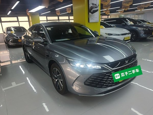 BYD Qin L 2025, 2600 км, за 14933 USD