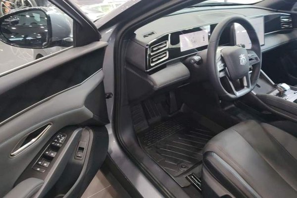 BYD Qin L 2025, 5000 км, за 12454 USD - фото 20