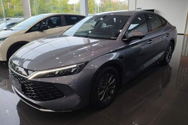 BYD Qin L · 2025 год