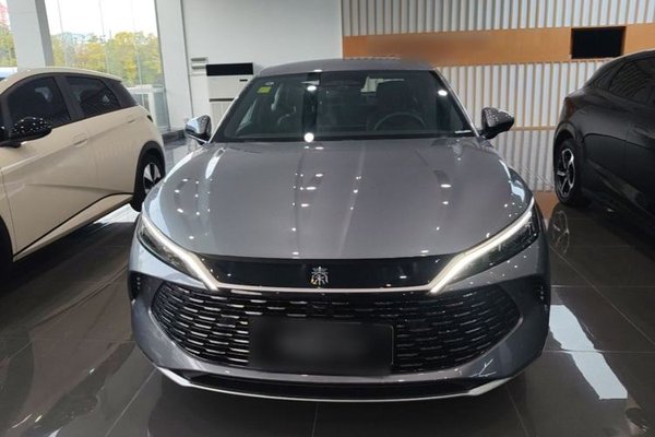 BYD Qin L 2025, 5000 км, за 12454 USD