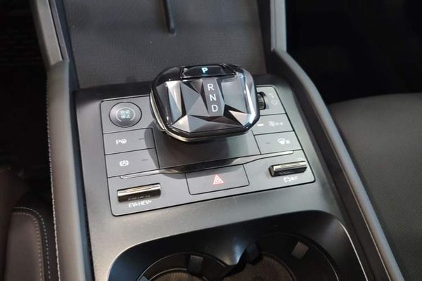 BYD Qin L 2025, 5000 км, за 12454 USD - фото 18